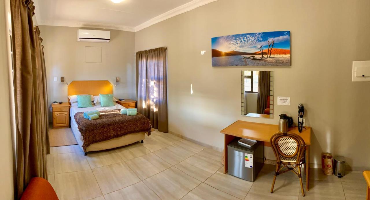 Schuetzenhaus Guesthouse Keetmanshoop Bagian luar foto