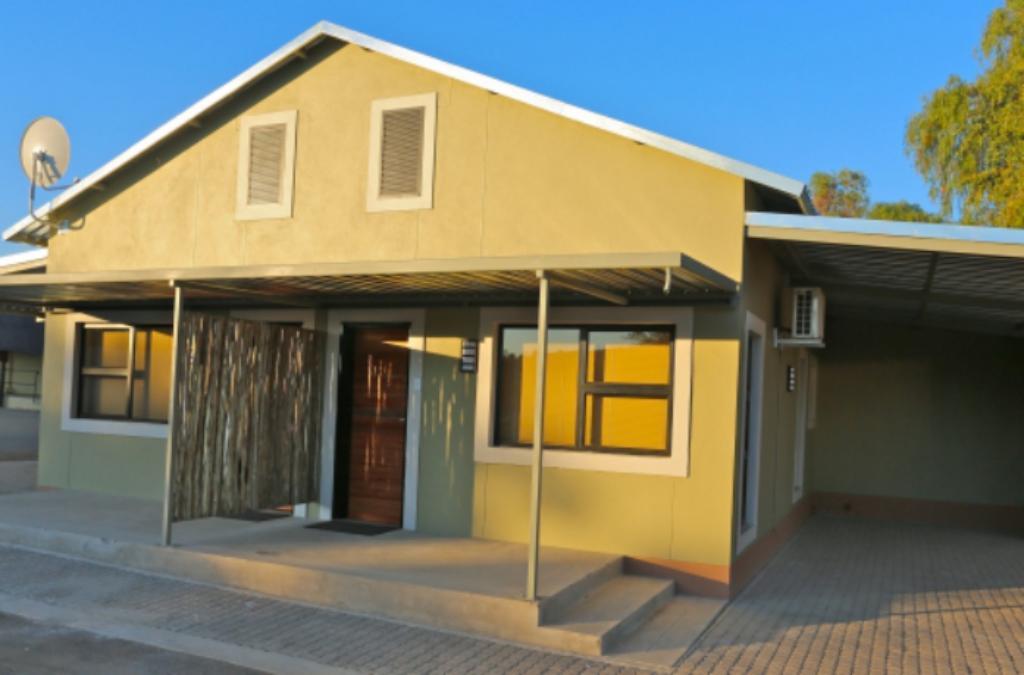 Schuetzenhaus Guesthouse Keetmanshoop Bagian luar foto